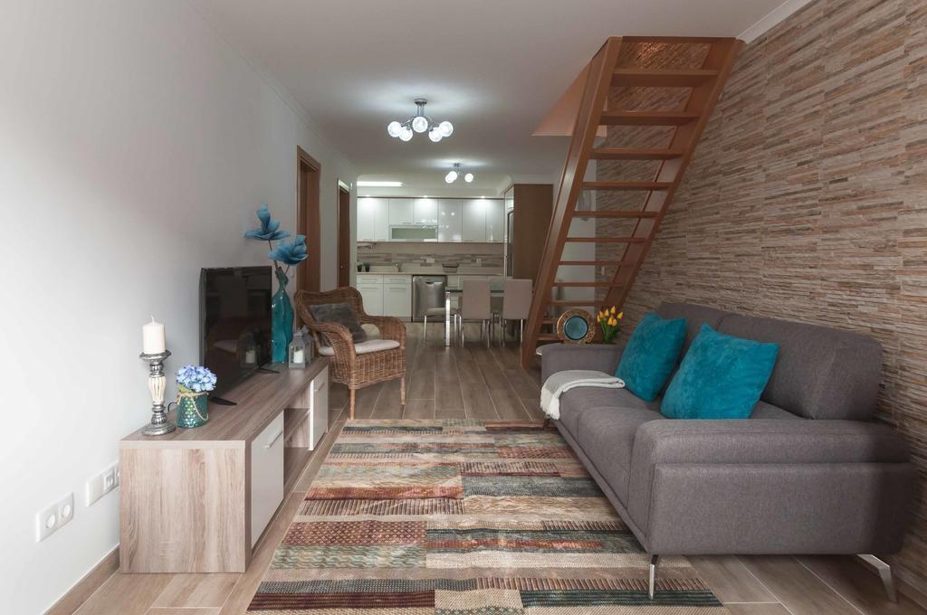 Westside Beach House Peniche Bagian luar foto
