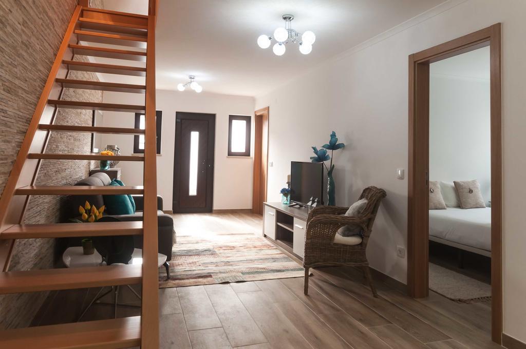 Westside Beach House Peniche Bagian luar foto