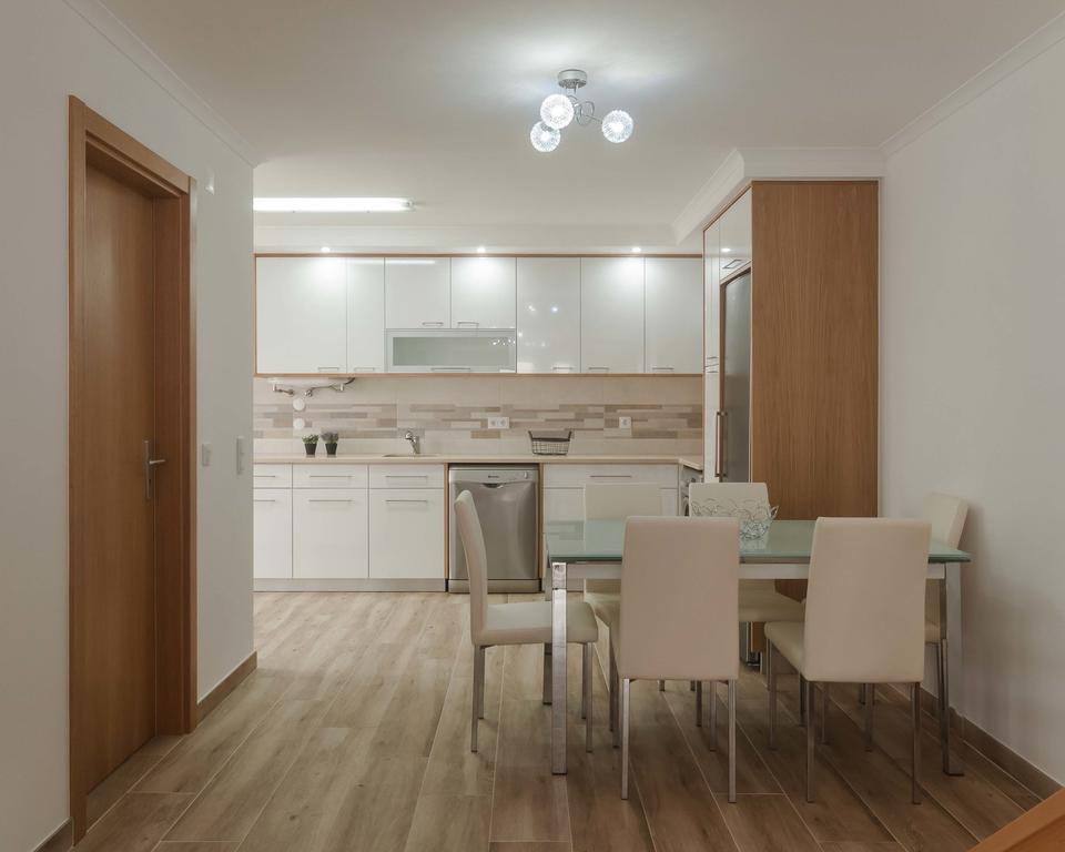 Westside Beach House Peniche Bagian luar foto