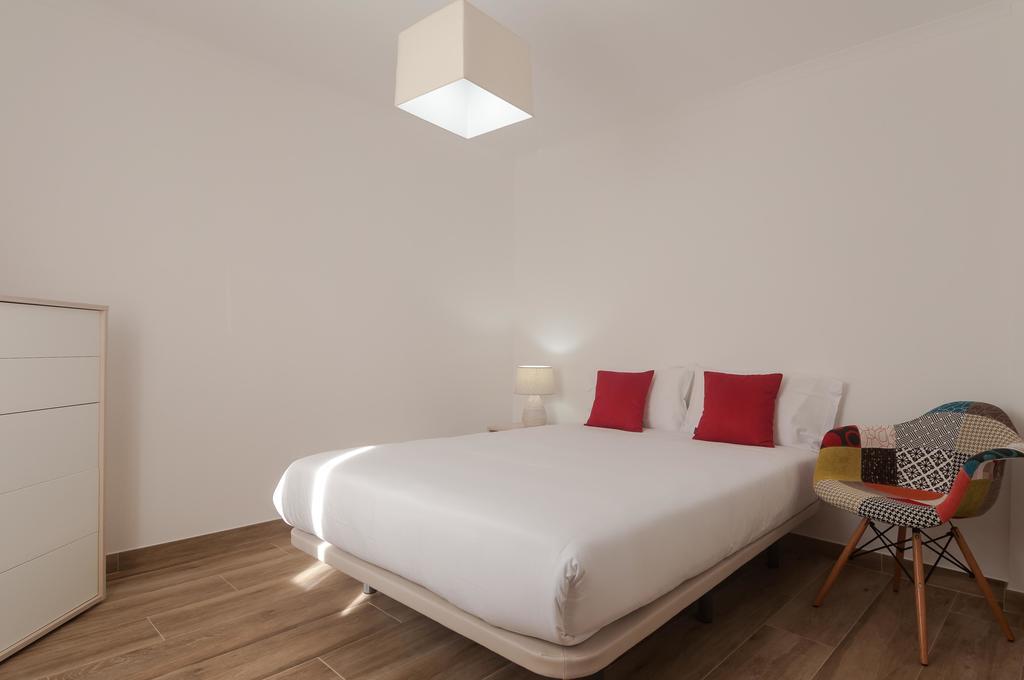 Westside Beach House Peniche Bagian luar foto