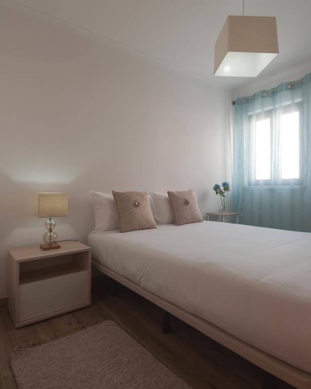 Westside Beach House Peniche Bagian luar foto