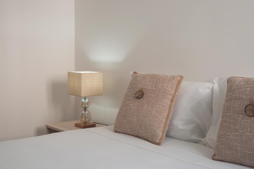 Westside Beach House Peniche Bagian luar foto